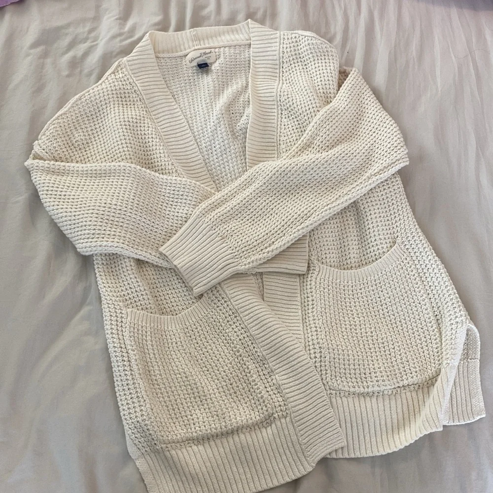 Universal Threads Cardigan - Picture 5 of 6